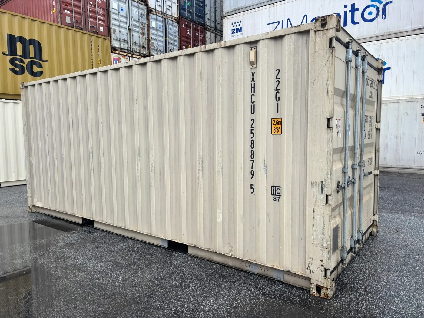 Used 20ft Standard shipping container — XHCU2588795