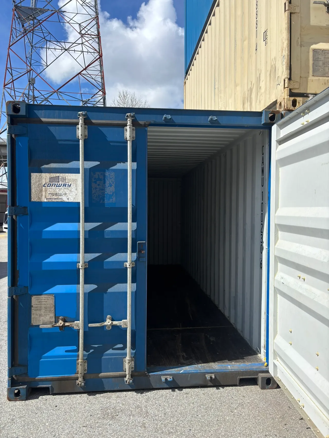 20ft Standard shipping container, Used — CAWU1002306