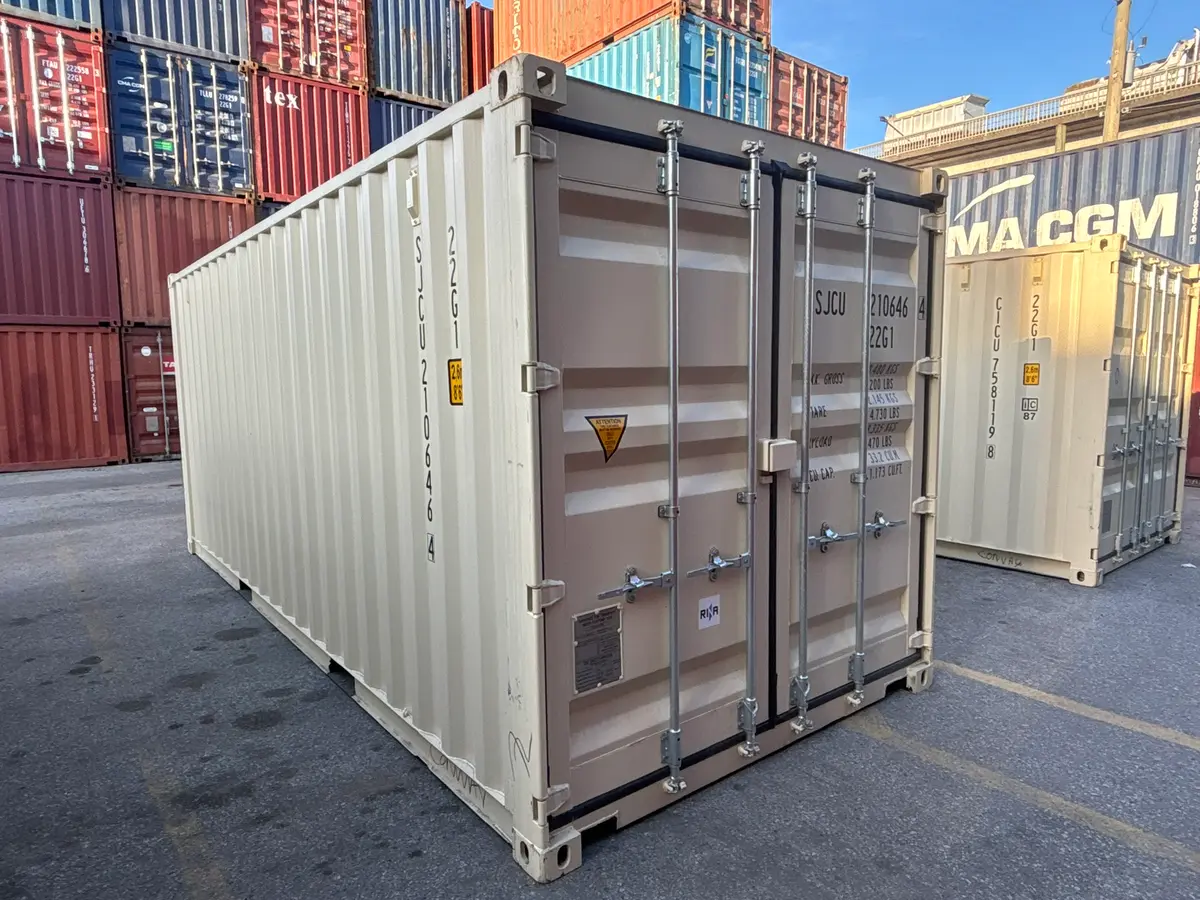 20ft shipping container available to rent in Coquitlam, BC